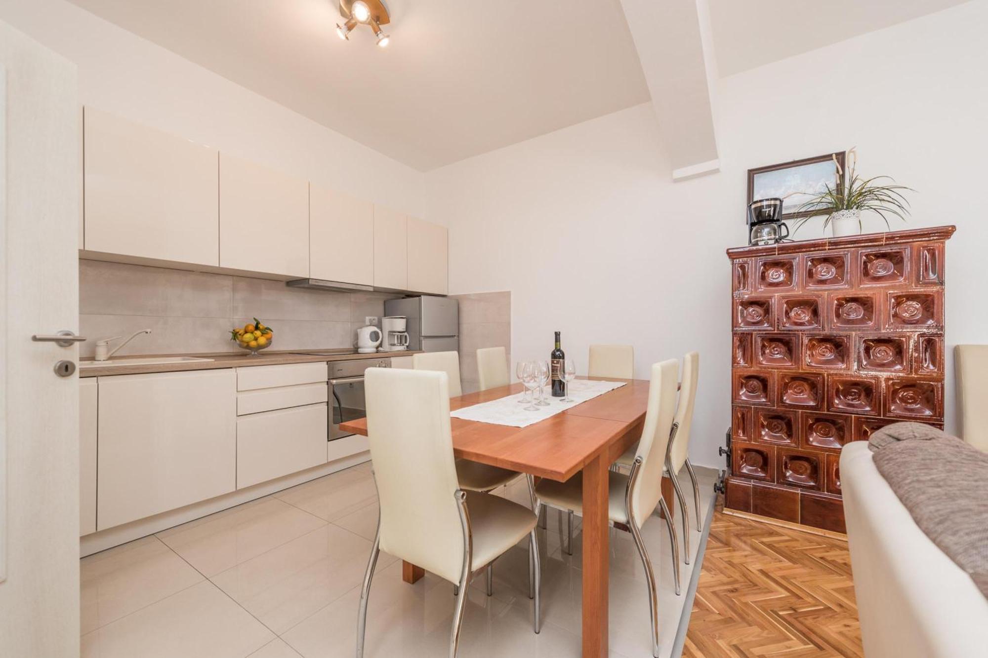 Family Friendly Pool House Ana - Happy Rentals Bibinje Exterior photo